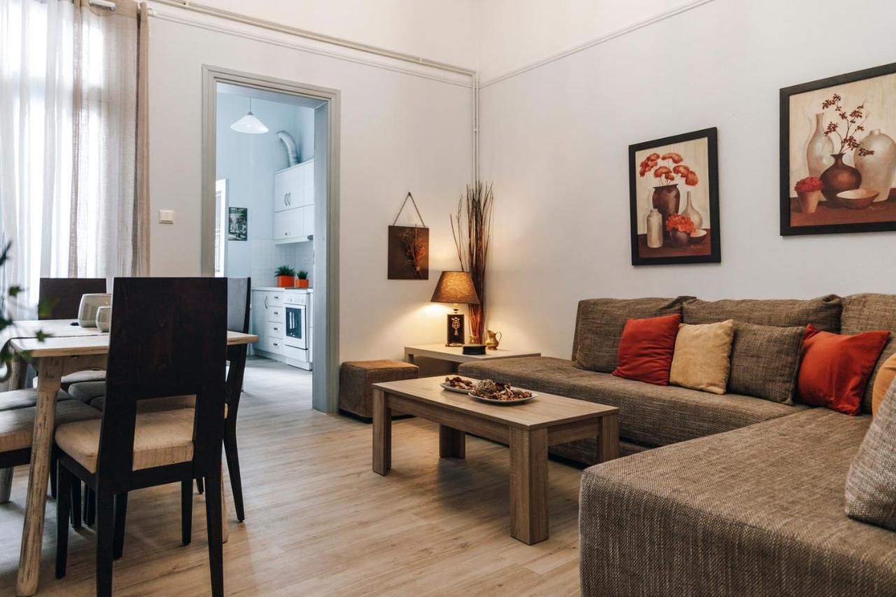 Monastiraki-Psiri, Old Town, 3-Bdr Apt, Sleep 6-10P, Spacious Court Yard Афіни Екстер'єр фото