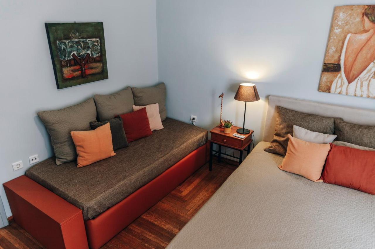 Monastiraki-Psiri, Old Town, 3-Bdr Apt, Sleep 6-10P, Spacious Court Yard Афіни Екстер'єр фото